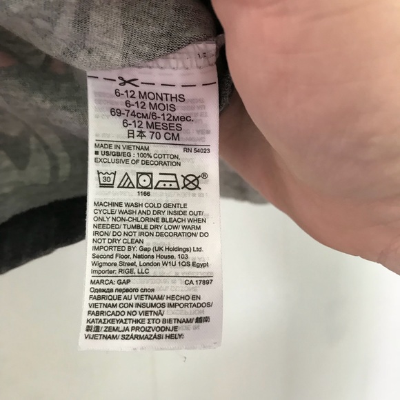 Gap | Cats with Stars Graphic Print Top - Picture 4 of 4